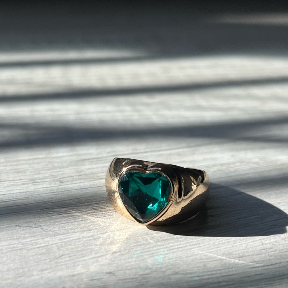 Gold-Plated Heart Ring with Emerald Green Stone
